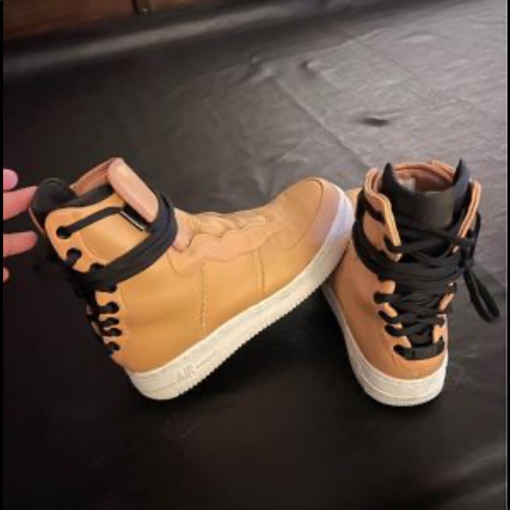 Nike Air Force 1 Remax in nude color